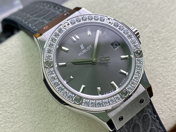 ウブロコピー時計正面デザイン